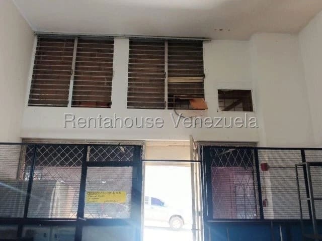 Foto 4 de Local en Alquiler, Edificio Nezul