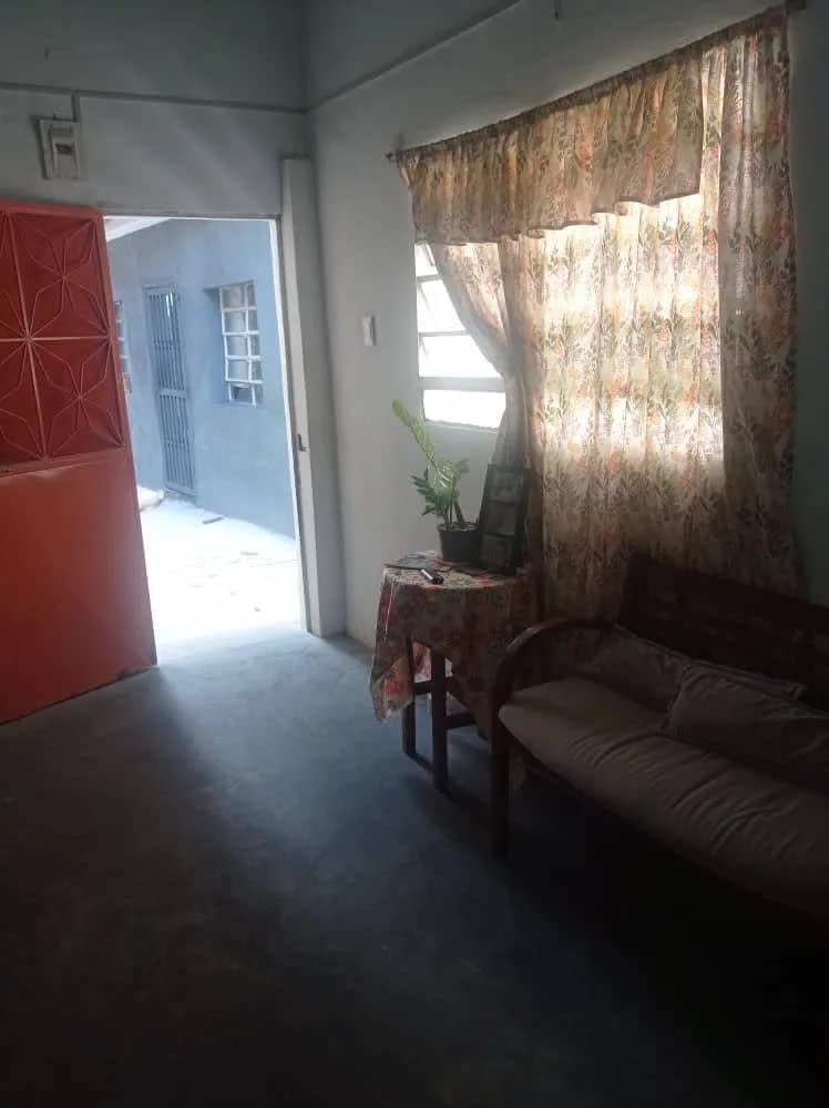 Casa en el Sector Los Manolos Caracas