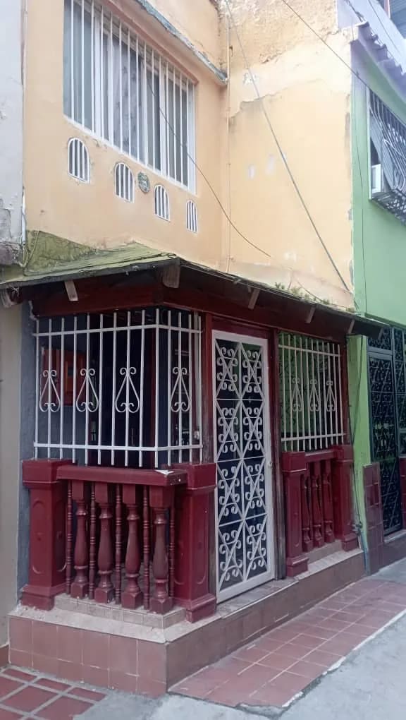 Foto 2 de Casa Grande en el Cementerio