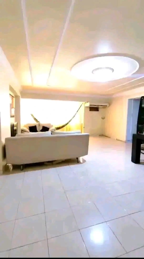Vendo apartamento Av Bolivar de PLC, NEGOCIABLE Solo clientes