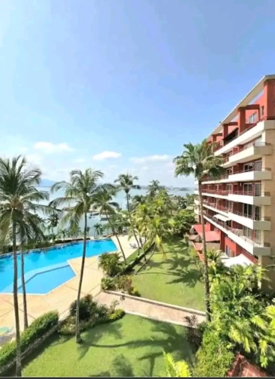 Apartamento en Prestigioso Conjunto Res. Isla Marina