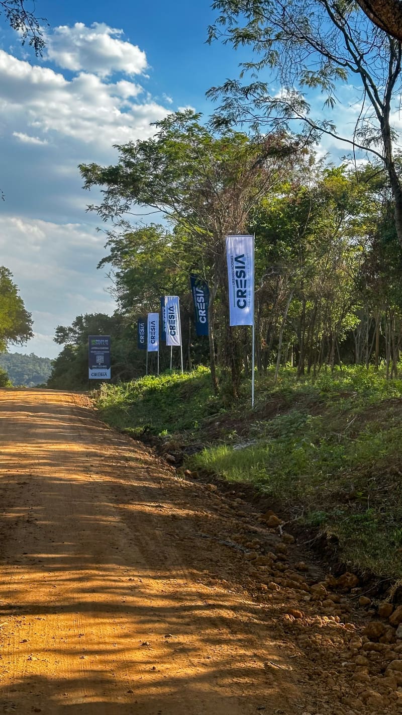 Acceso al loteamiento de Sapucai
