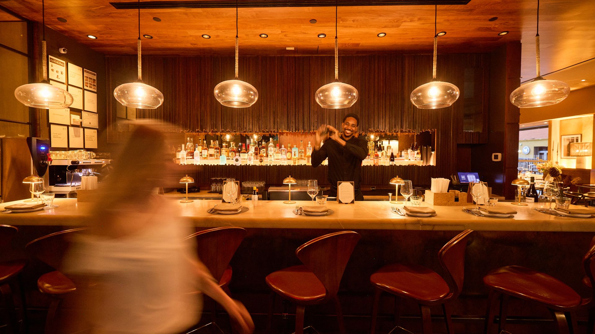 Le bar de l'Ink 48 à New York
