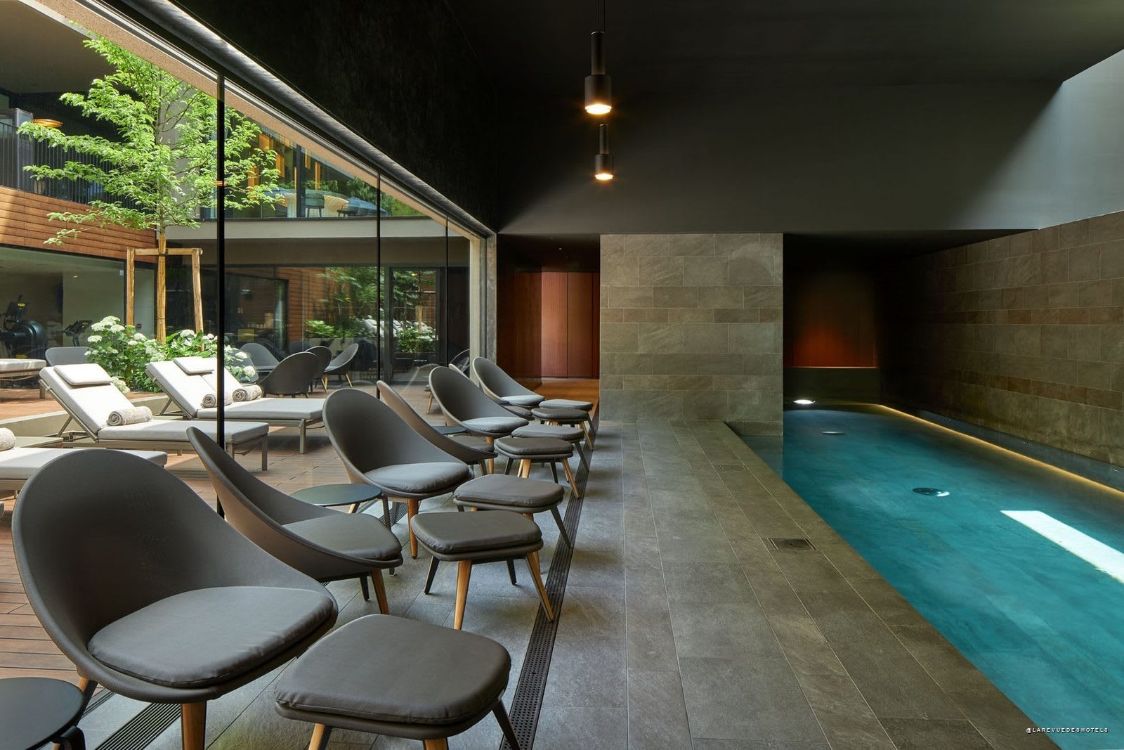 La piscine intérieure de L'Esquisse, en plein centre de Colmar