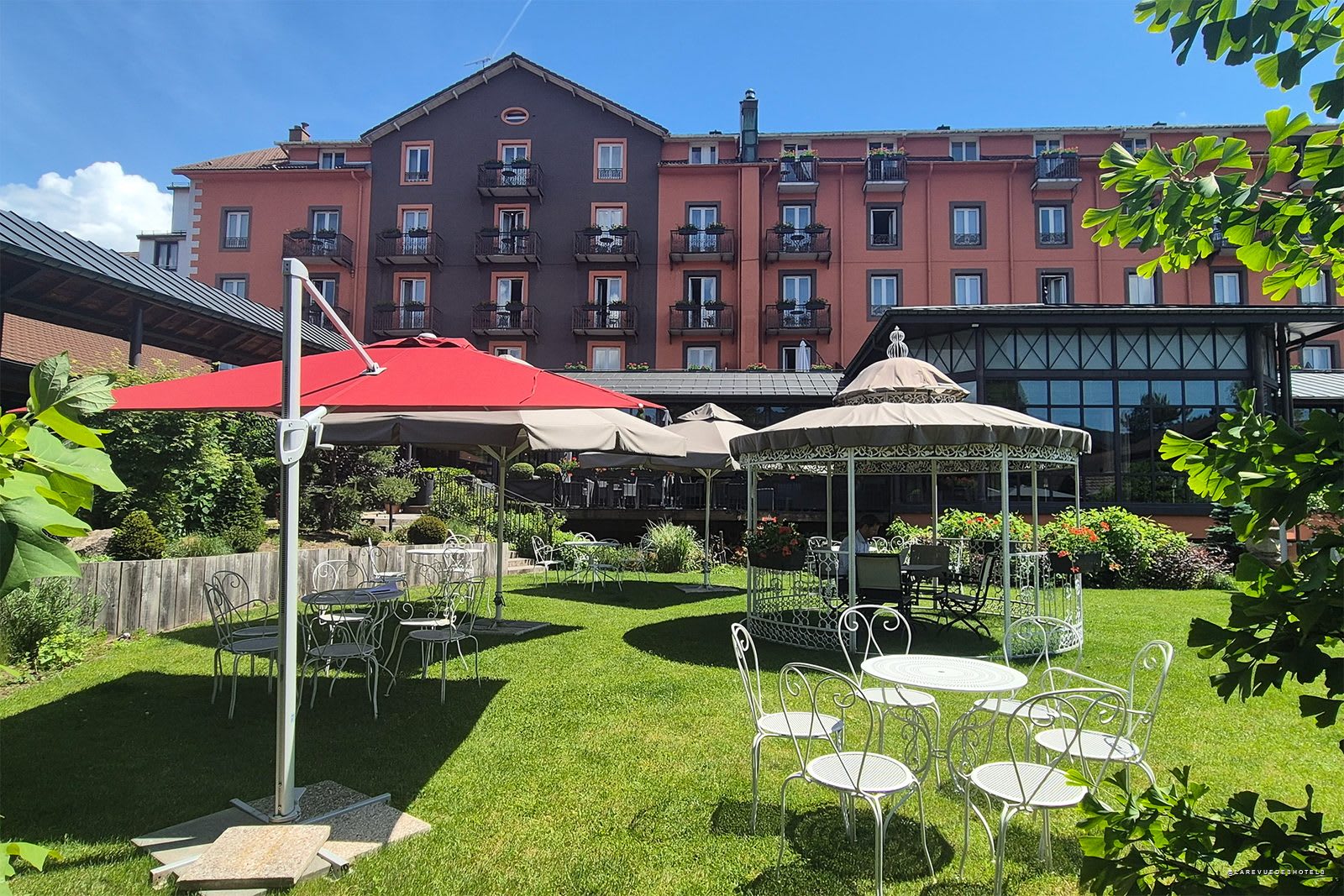 Grand Hôtel & Spa and its garden, Place du Tilleul in Gérardmer