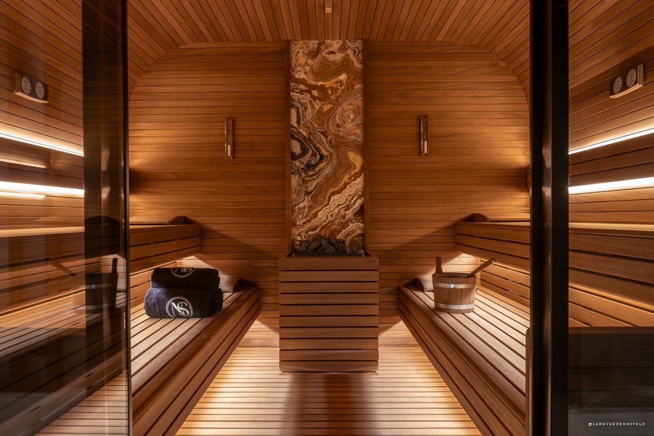 The spa sauna, complemented by a Turkish bath