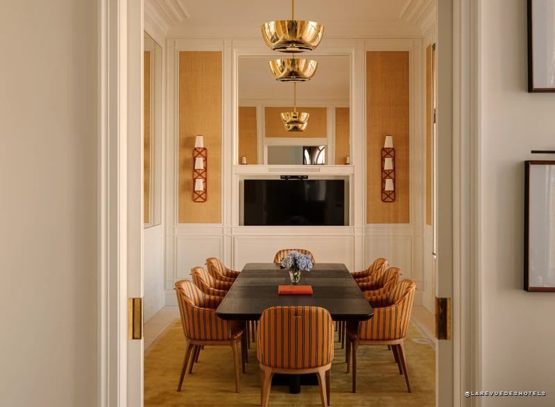 La salle à manger d'un appartement du Miralago