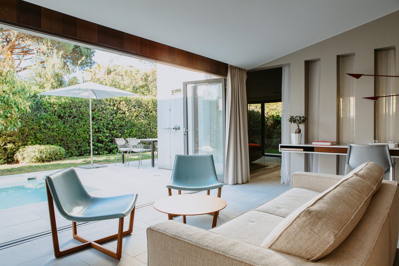 L'Hôtel Sezz, un 5 étoiles contemporain à Saint-Tropez