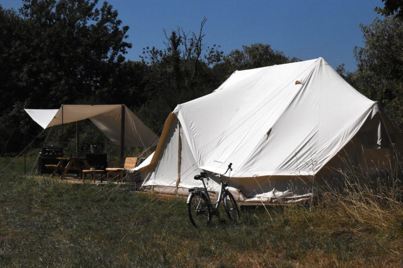 Luxe et aventure? À Lamblore, cette ferme hôtelière a ouvert son espace glamping - Actu.fr