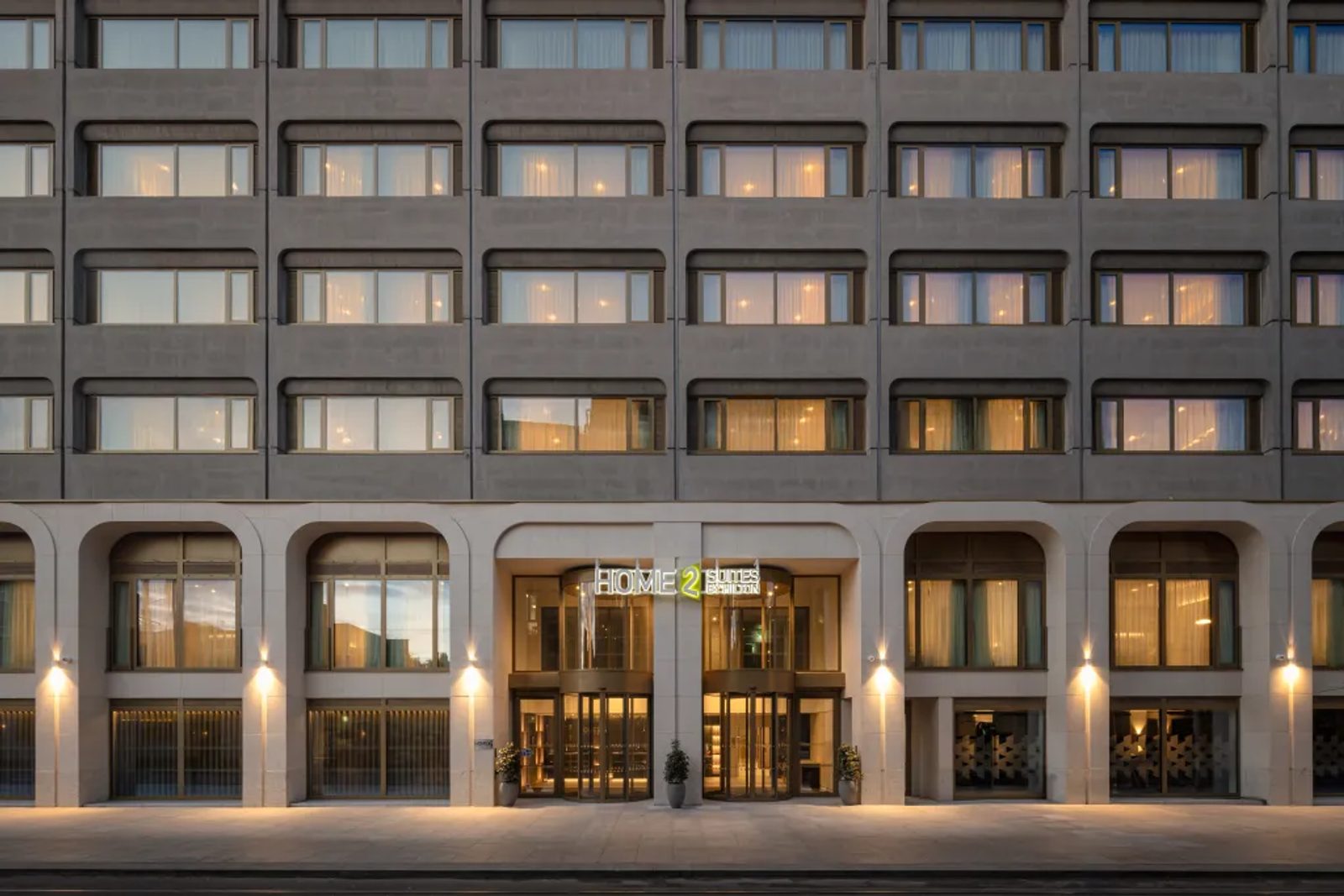 Hilton Ramps Up Growth Across Ireland with DoubleTree by Hilton Ashbourne Signing