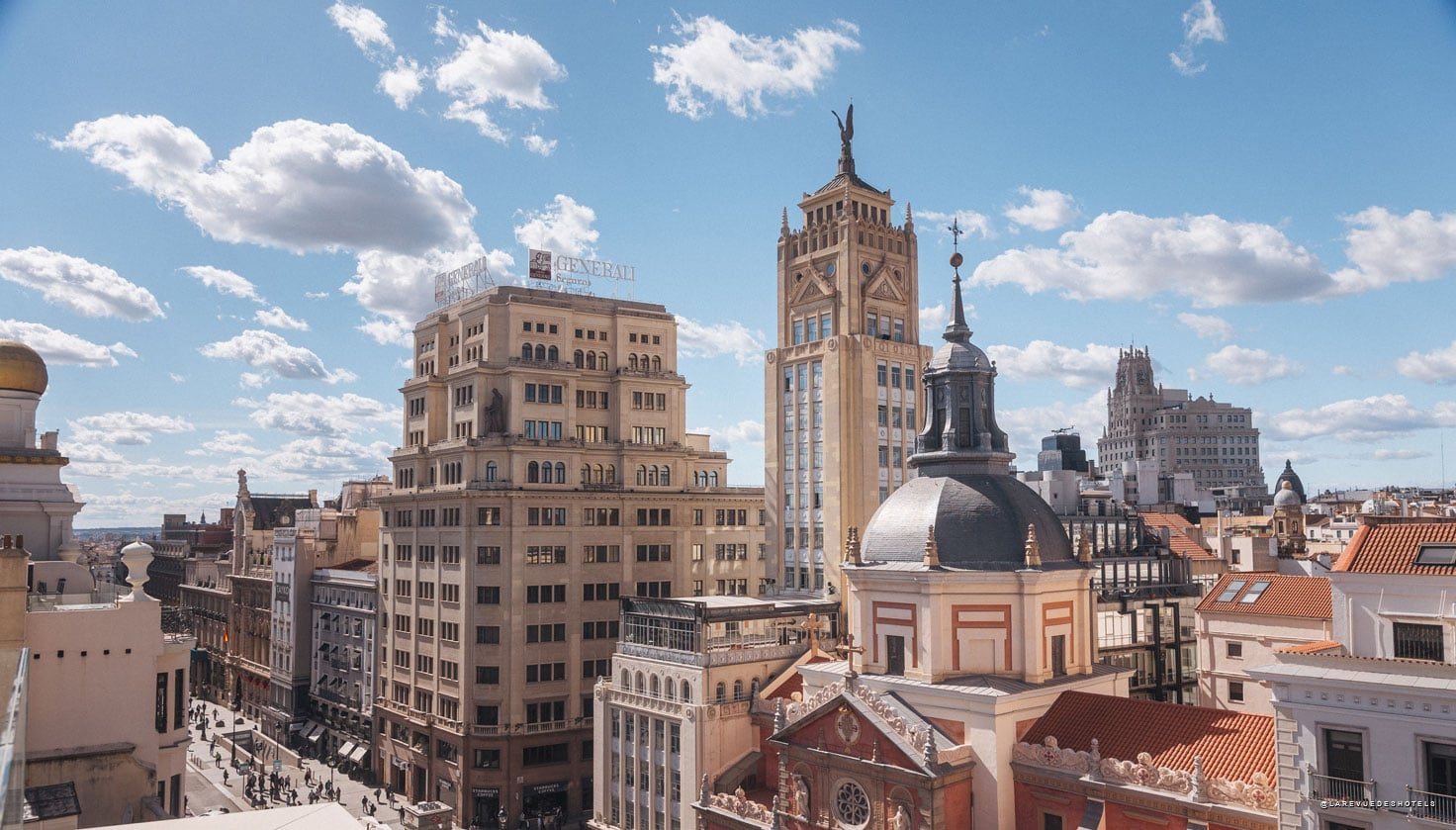 Vue sur les toits du centre de Madrid, où le Nobu Hotel Madrid ouvre calle Alcalá le 1er septembre 2026