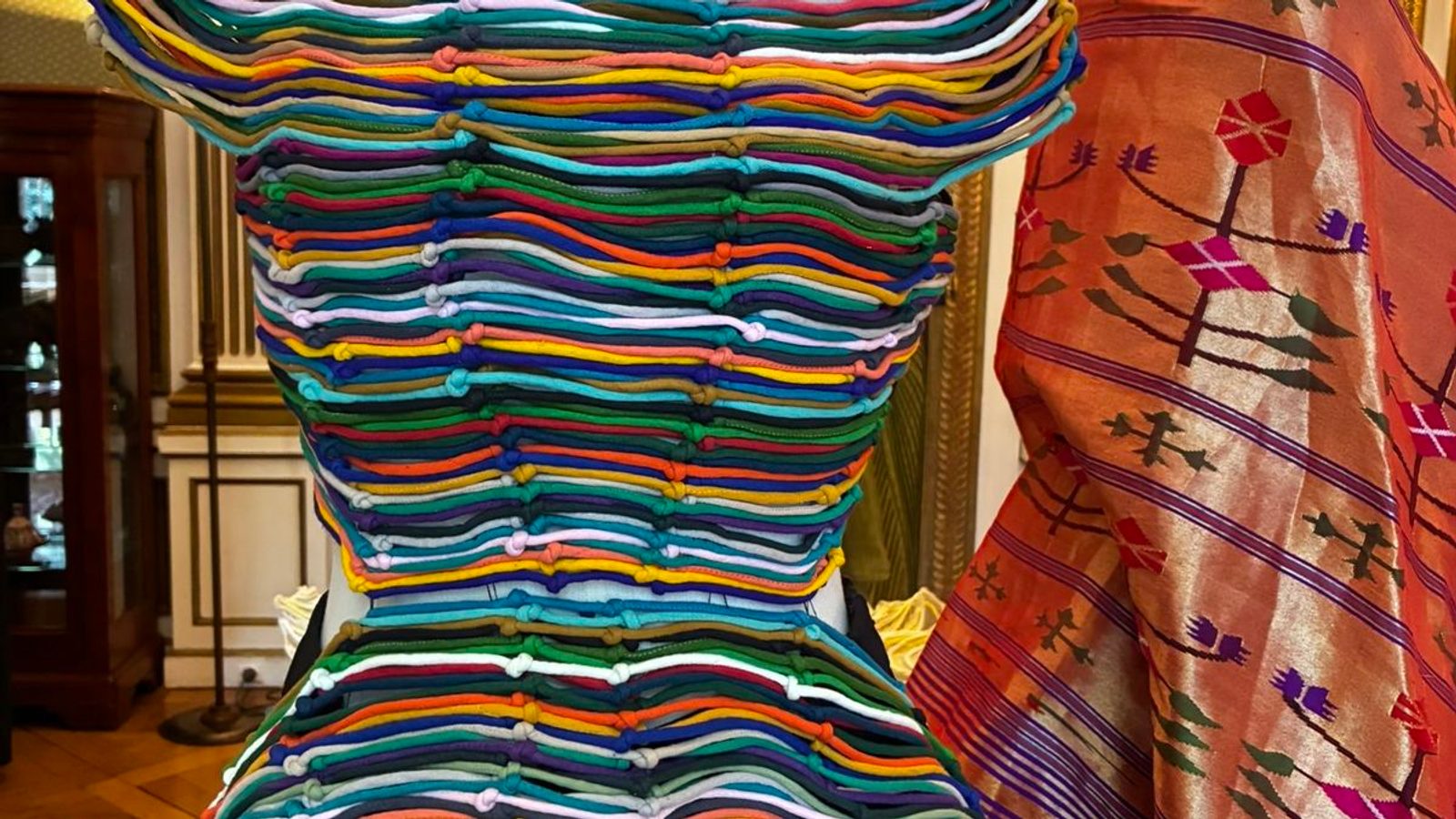 Une célébration du textile artisanal indien - La Revue du Luxe