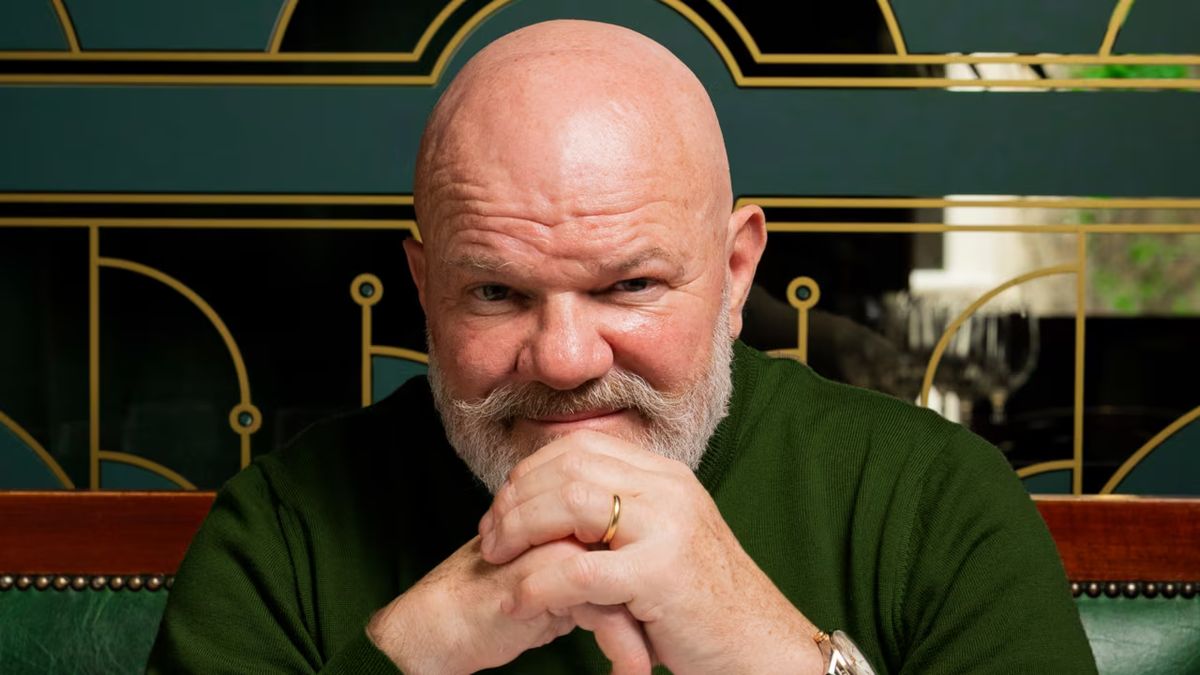 Philippe Etchebest nous accueille dans son nouveau restaurant: "J'avais à cœur de refaire les recettes de mon papa, elles n'ont pas bougé d'un iota" (INTERVIEW)