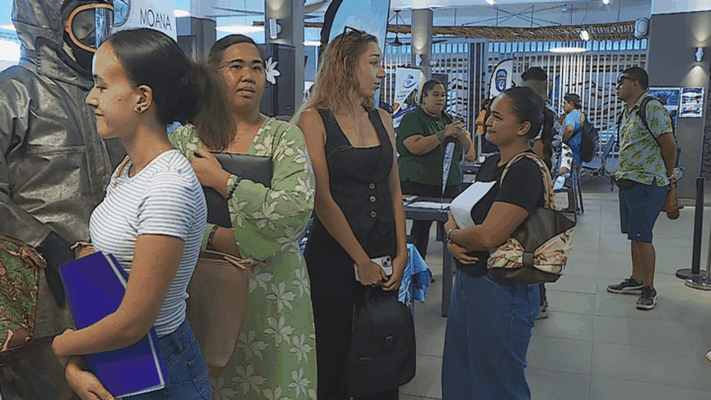 Secteur de la croisière: un job dating pour recruter les futurs personnels - Outre-mer La 1ère