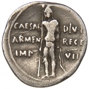 reverse of Augustus RIC I² 518