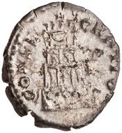 reverse of Commodus RIC III 275_DENARIUS
