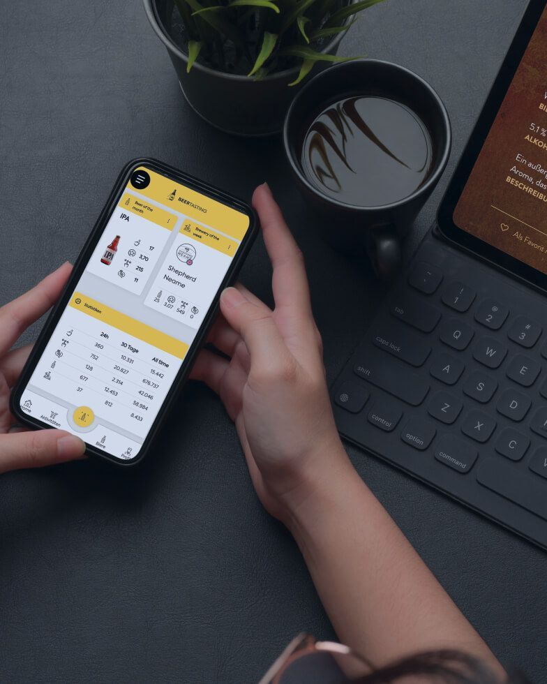 Phone shows the App BeerTasting by Honeyfield