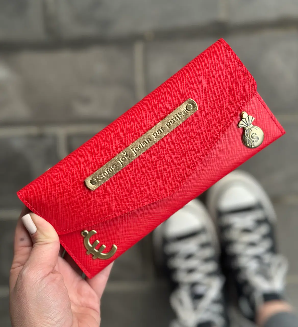 „Još jedan par patika”