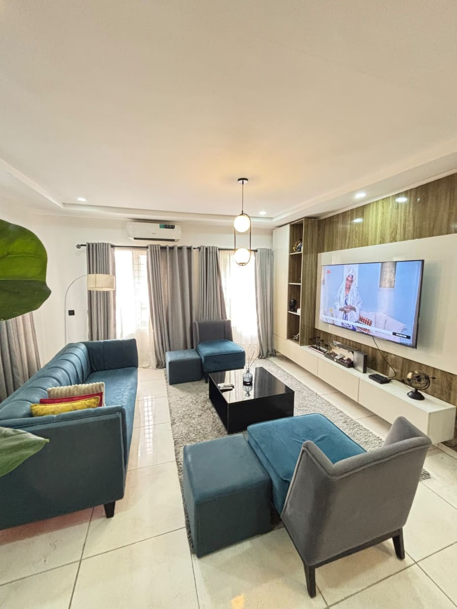 2 Bedroom Apartment Located In Lekki Phase One Lagos, Lagos
