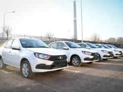 Ветеранам СВО из ЛНР вручили ключи от автомобилей