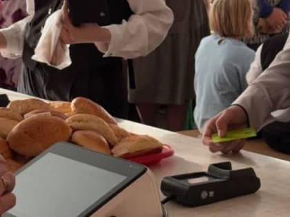 БОЛЕЕ ТЫСЯЧИ ШКОЛЬНИКОВ РЕСПУБЛИКИ СТАЛИ ОБЛАДАТЕЛЯМИ ДЕТСКОЙ КАРТЫ ОТ СБЕРА