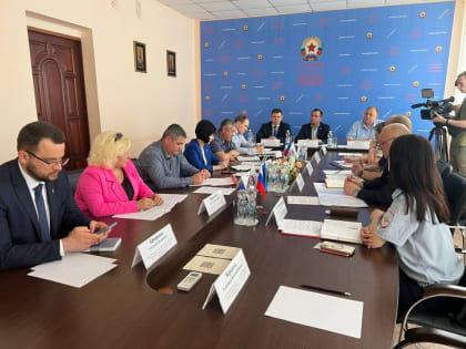 #БезопасныеДороги: В ЛНР обсудили состояние автодорог и проверили ремонт трассы Луганск – Лисичанск