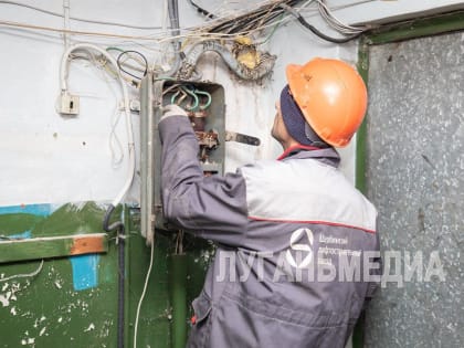 В Луганске будут заменены более 60 старых лифтов в текущем году