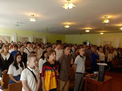 День знаний в Луганске: открытие учебного года для студентов и преподавателей