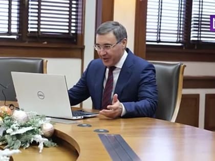 Министр науки и высшего образования РФ Валерий Фальков в рамках акции "Елка желаний" исполнил мечту 13-летней 