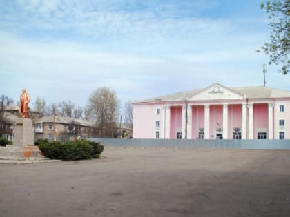 «Черный тюльпан» в Ровеньках и  футбольное поле в Свердловске: жителям ЛНР предложили выбрать объекты для благоустройства