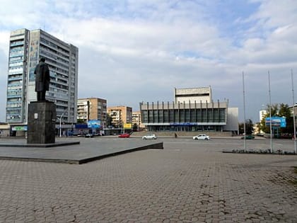 Возобновляется движение в районе площади возле русского драмтеатра Луганска