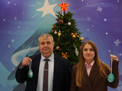 Руководство Минюста ЛНР приняло участие во Всероссийской благотворительной акции «Ёлка желаний».