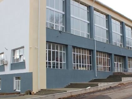 В Краснодоне строители из Тюмени ремонтируют три больницы, гостиницу и Дворец спорта