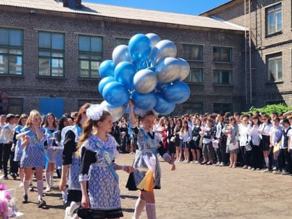 В ЛНР прозвучали «последние звонки»