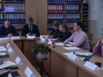 В Луганском колледже прошел круглый стол в рамках подготовки к форуму «Сильные идеи для нового времени», сообщили в МОН 