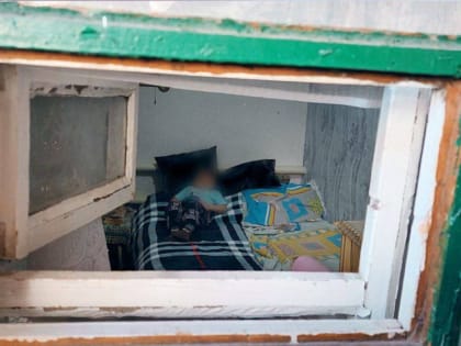 В Луганске сотрудники МЧС России спасли трехлетнего ребенка