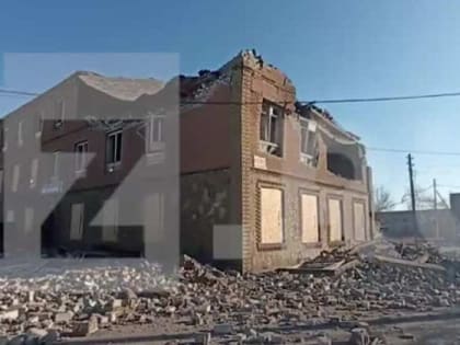 Военкор "Известий" показал последствия обстрела ВСУ Еленовки в ДНР