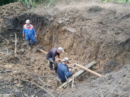 Новая авария на водоводе не позволяет восстановить подачу воды в Стаханов, Ирмино и Кировск