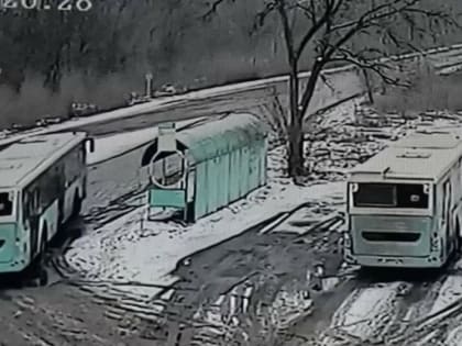 Муниципальное унитарное предприятие (МУП) «Луганскгортранс» подготавливает подвижной состав к работе на городских маршру