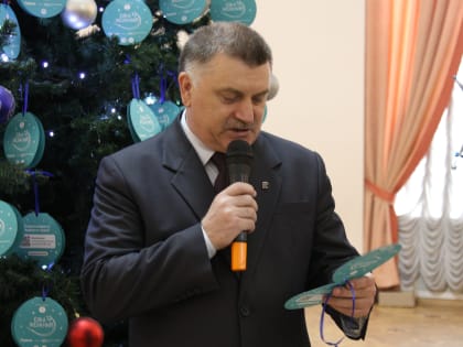 Руководитель луганского отделения фракции ВПП «Единая Россия» принял участие в «Ёлке Желаний»