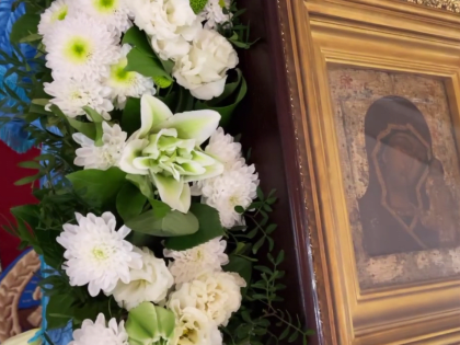 Верующие встретили в Луганске чудотворную Казанскую икону Божией Матери