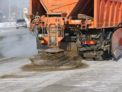 Специалисты «ЛЭЛУА» обработали дороги 761 т песчано-соляной смеси