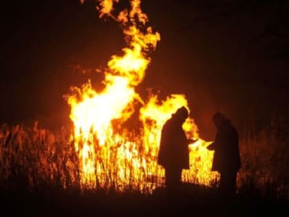 В городе Лутугино в ЛНР прогремел мощный взрыв на магистральном газопроводе