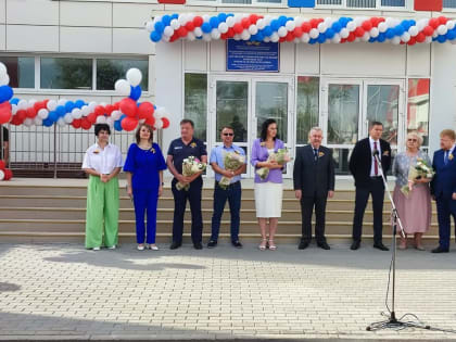 Торжественное открытие школы в Луганске после капитального ремонта