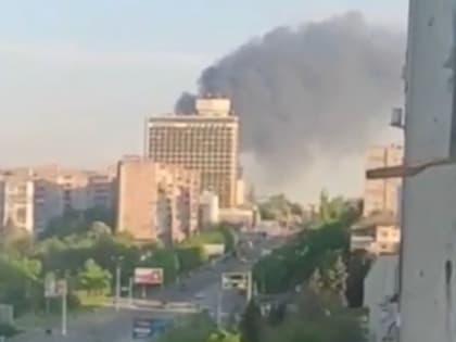 Опубликовано видео последствий обстрела ВСУ в Луганске 12 мая 2023 года