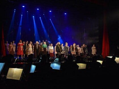 Артисты из Хакасии и студенты ЛГАКИ представили в Луганске оперу "Зори здесь тихие"