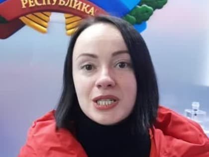 Экспозицию Луганской Народной Республики на выставке "Россия" в московском ВДНХ с удовольствием посещают жител