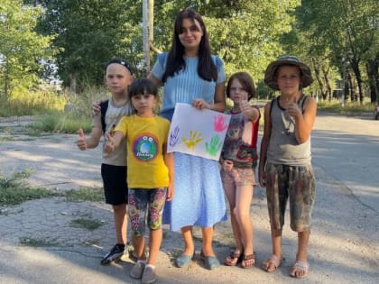 Поздравляю моего помощника Анну Валерьевну Лисицыну с избранием депутатом Народного совета Луганской Народной Республики