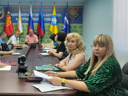 В АДМИНИСТРАЦИИ АНТРАЦИТОВСКОГО МУНИЦИПАЛЬНОГО ОКРУГА СОСТОЯЛСЯ ЕЖЕНЕДЕЛЬНЫЙ ЛИЧНЫЙ ПРИЕМ ГРАЖДАН