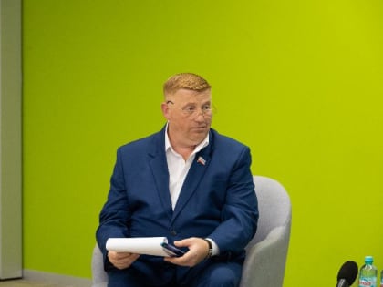 По инициативе аграрного комитета в Луганске обсудили развитие сельского хозяйства в ЛНР, актуальные проблемы отрасли и пути их решения